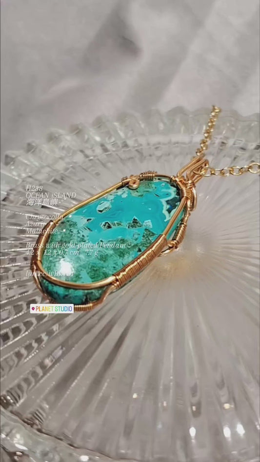 OCEAN iSLAND Brass gold plated Pendant - H238