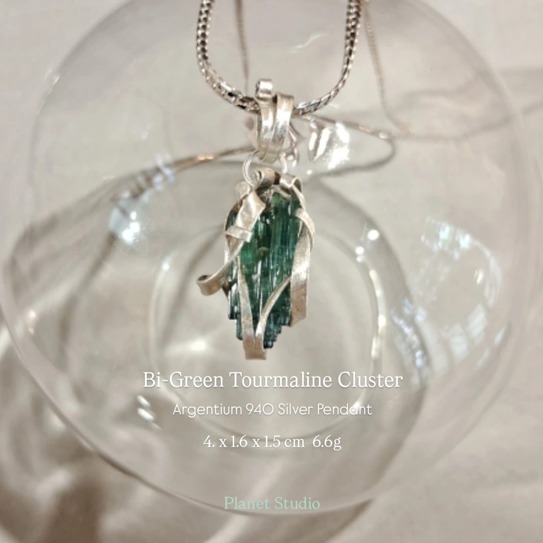 Bi-Green Tourmaline Cluster 馥綠電氣石晶簇 Pendant 純銀墜飾 - H259