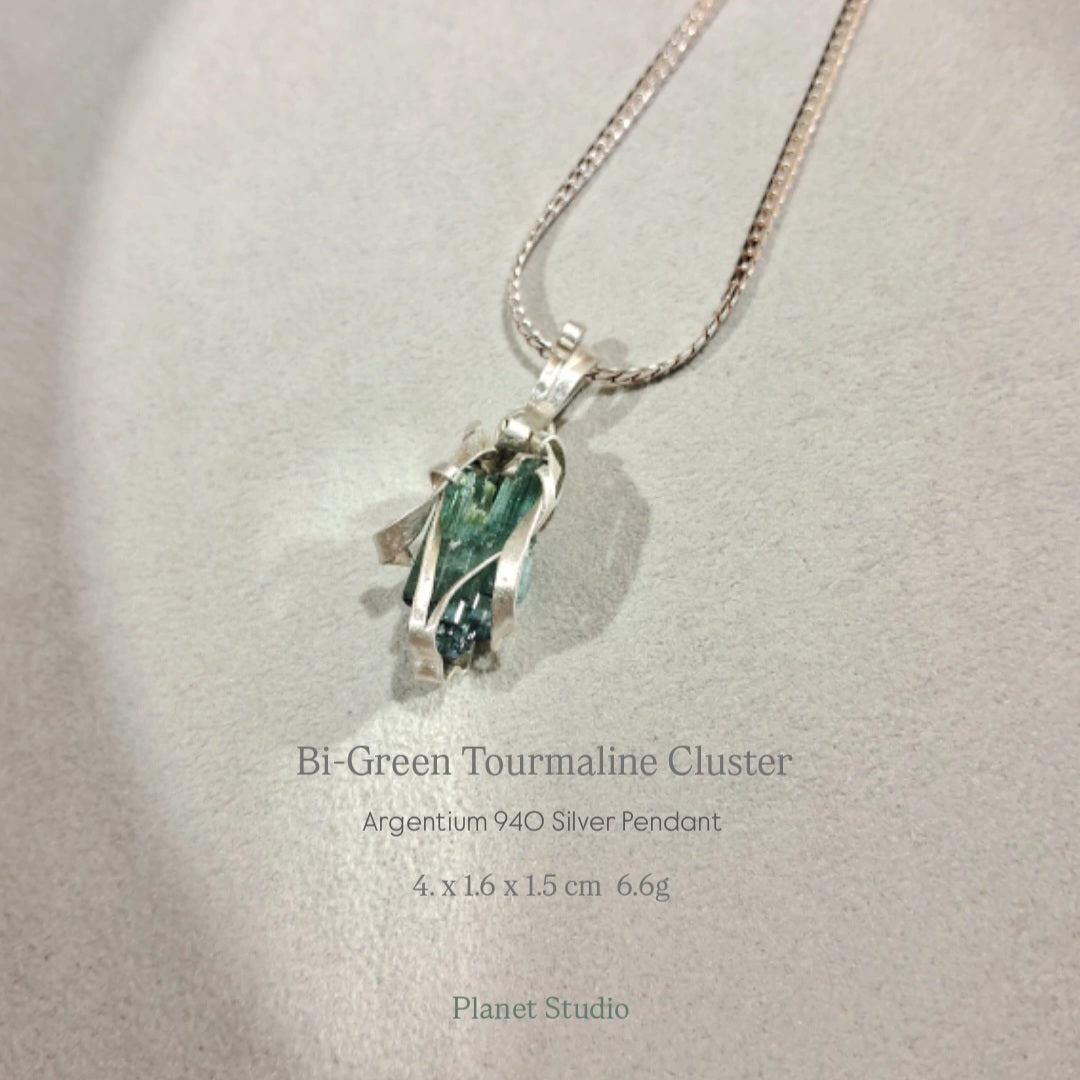 Bi-Green Tourmaline Cluster 馥綠電氣石晶簇 Pendant 純銀墜飾 - H259