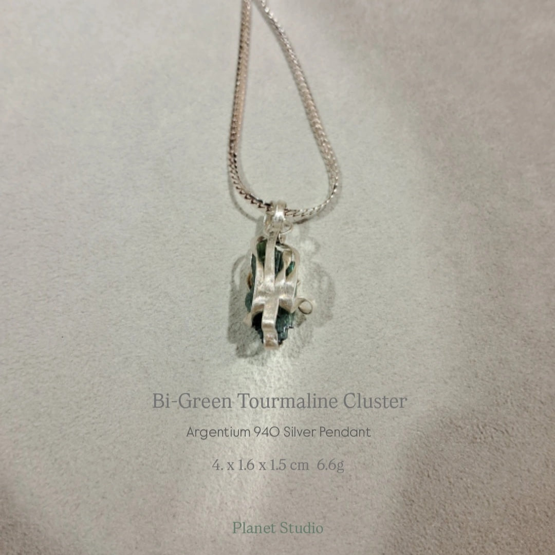 Bi-Green Tourmaline Cluster 馥綠電氣石晶簇 Pendant 純銀墜飾 - H259
