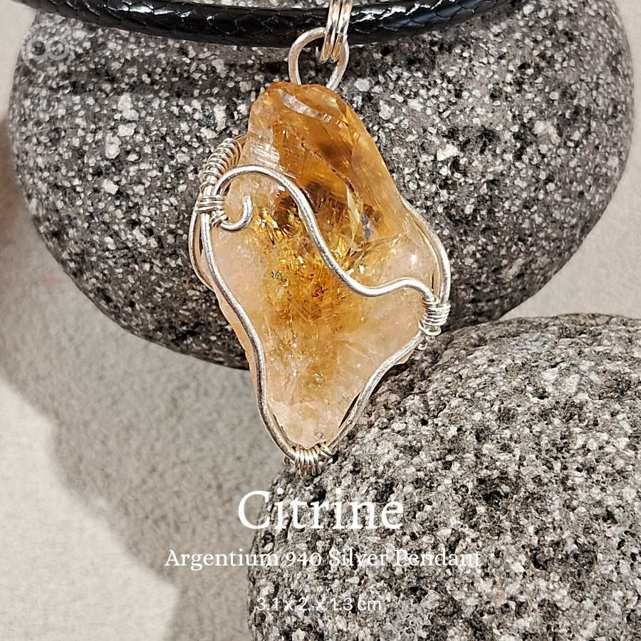 Citrine Pendant 黃水晶 ♾ 星球天然石礦墜系列 ｜ Planet Studio