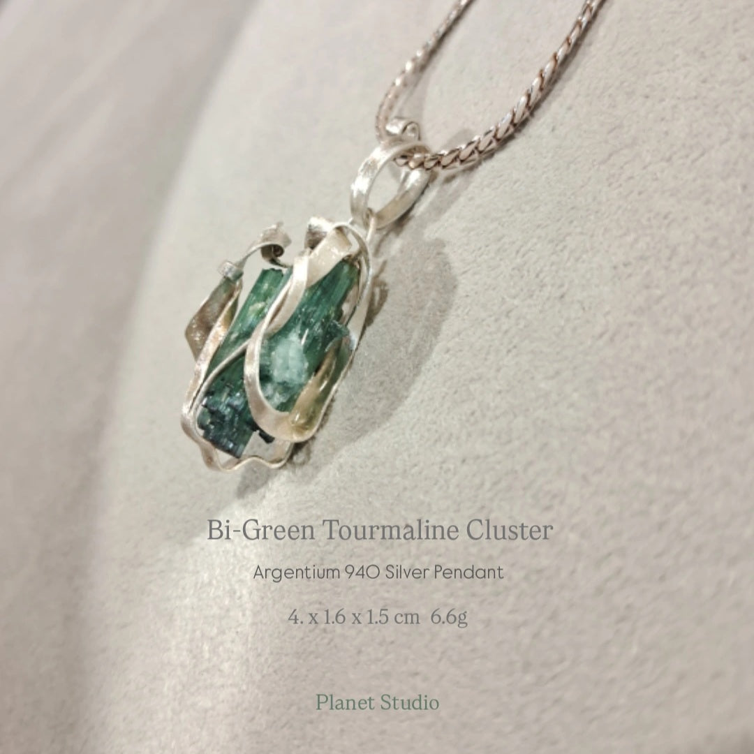 Bi-Green Tourmaline Cluster 馥綠電氣石晶簇 Pendant 純銀墜飾 - H259