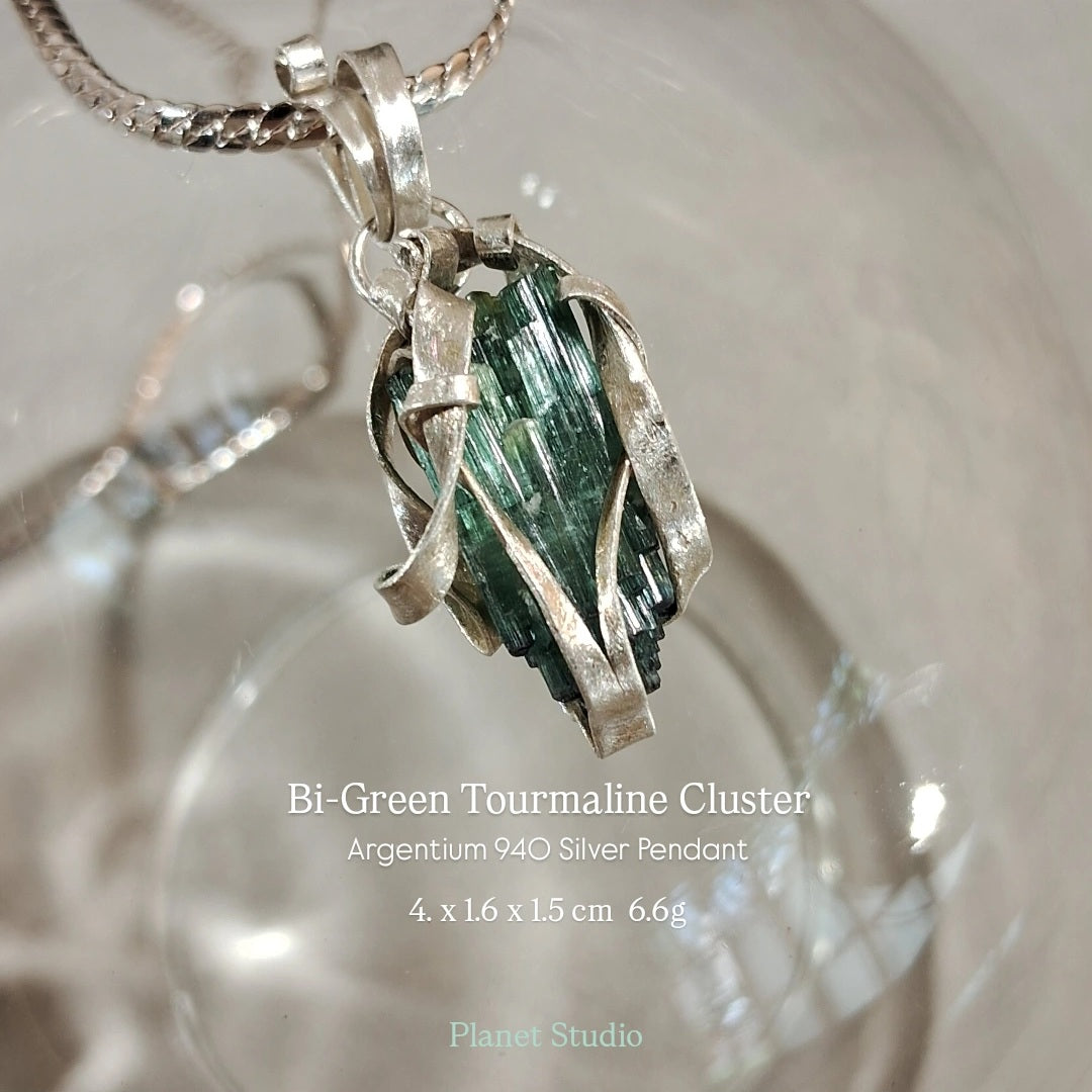 Bi-Green Tourmaline Cluster 馥綠電氣石晶簇 Pendant 純銀墜飾 - H259