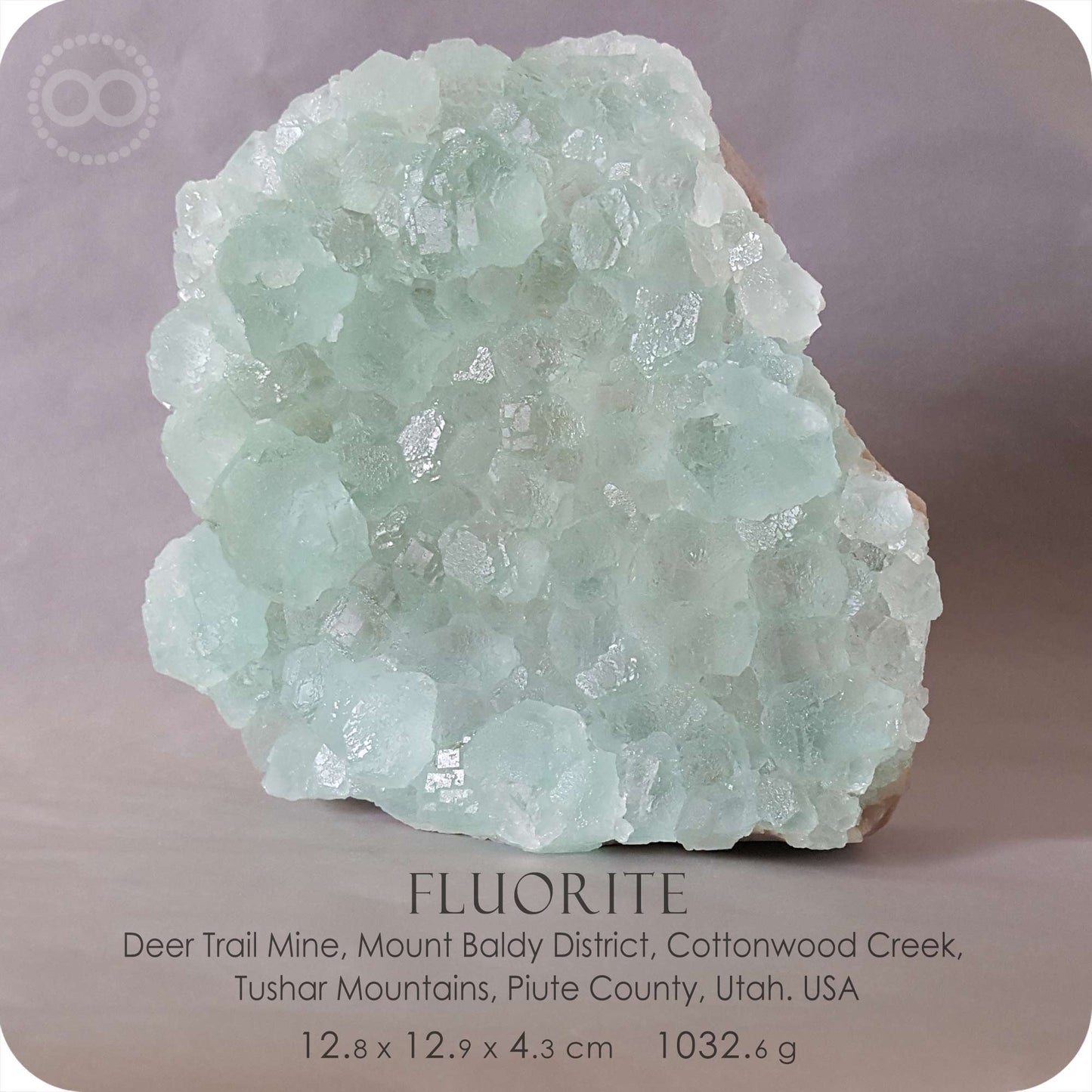 星紀圖 ♦ 螢石 :: 薄荷綠 螢石晶簇 :: 微礦損 Fluorite [ Fluo26 ]