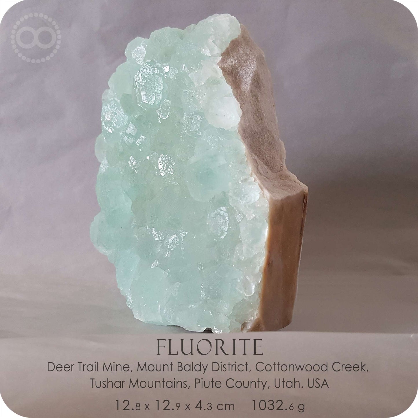 星紀圖 ♦ 螢石 :: 薄荷綠 螢石晶簇 :: 微礦損 Fluorite [ Fluo26 ]