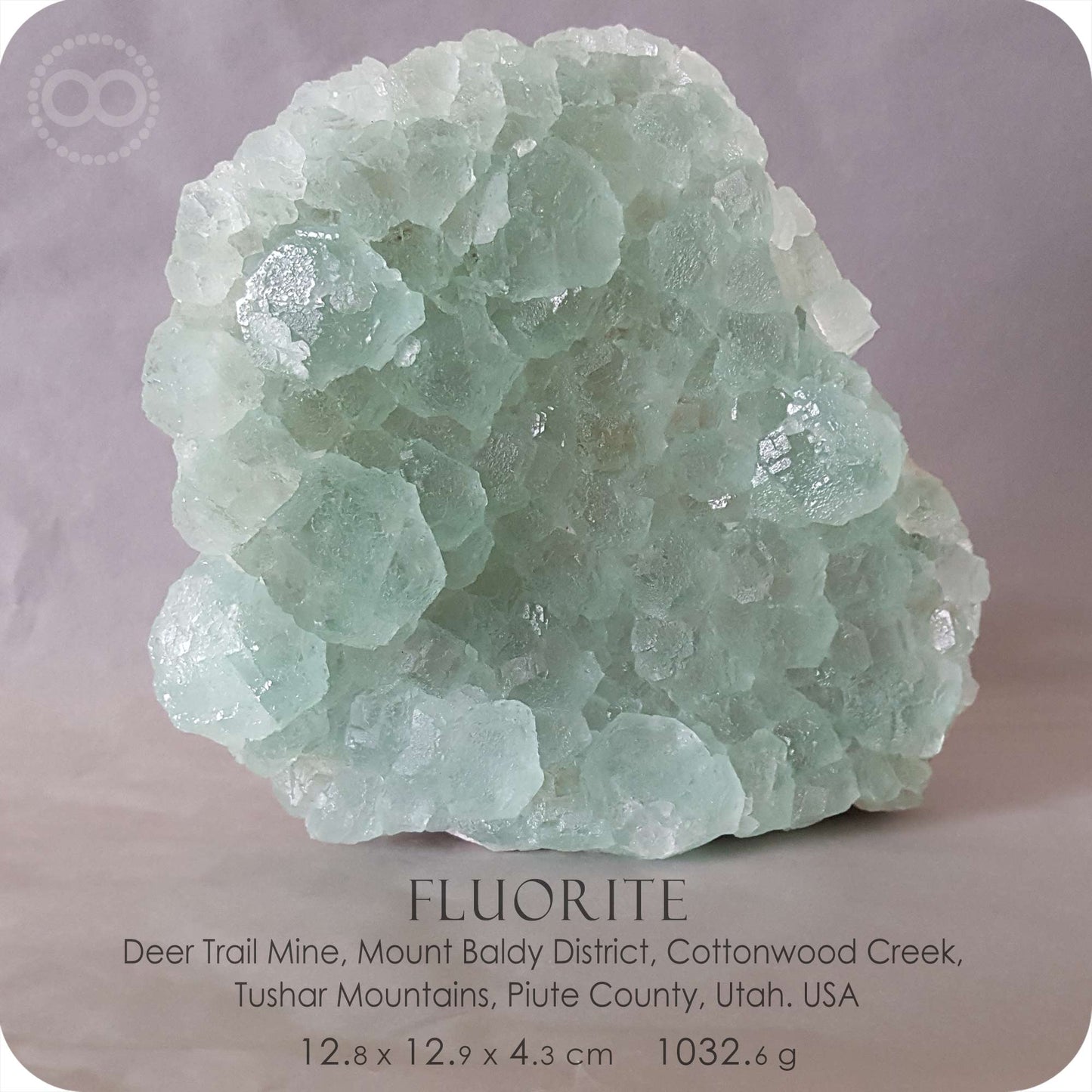 星紀圖 ♦ 螢石 :: 薄荷綠 螢石晶簇 :: 微礦損 Fluorite [ Fluo26 ]